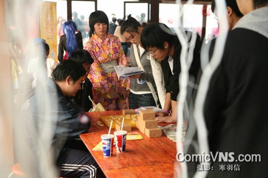 ����̯λ�ϣ�̯�����ڽ����ο͵���ս CVͨѶ����� ��������